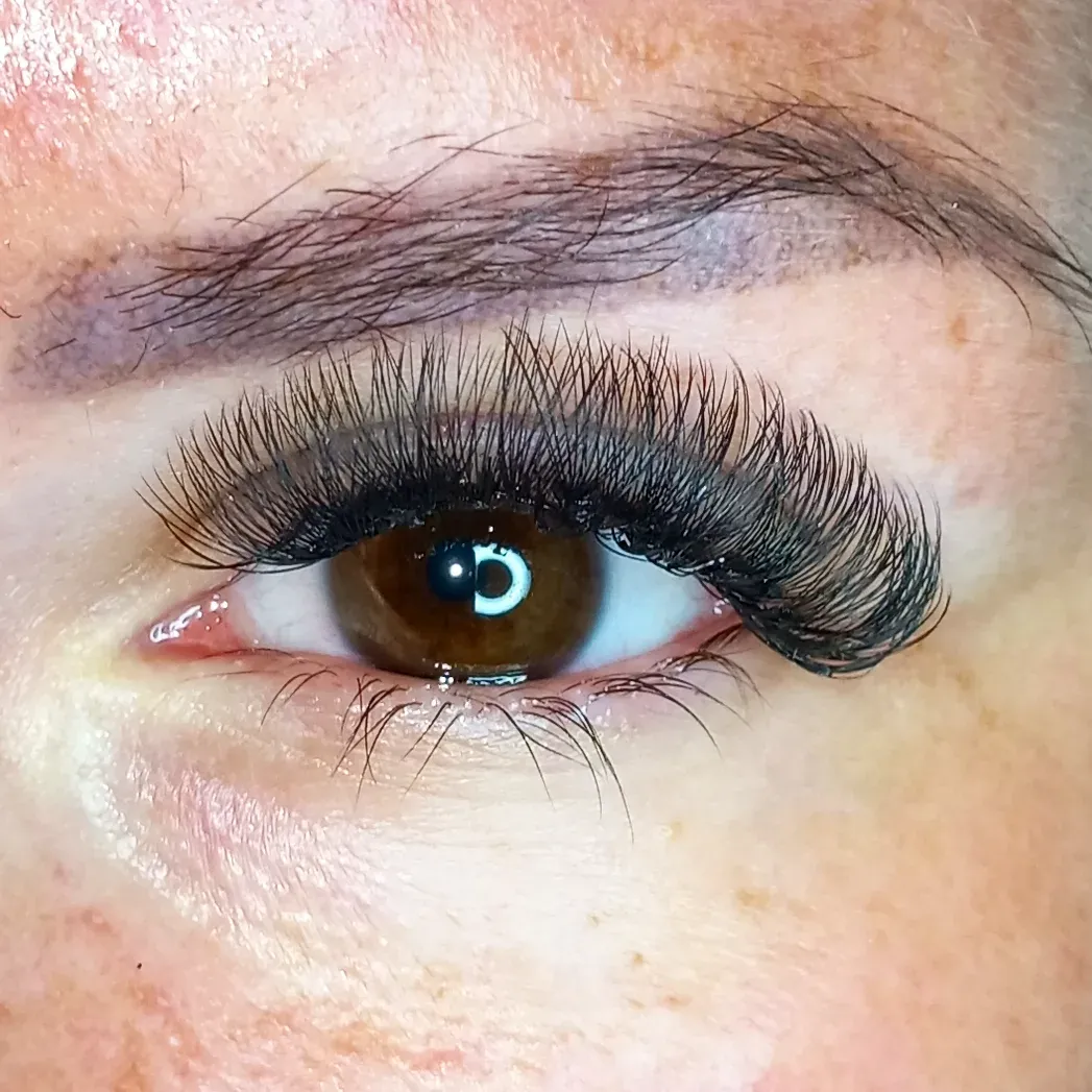 Beauté du regard chez BRÏNÏ